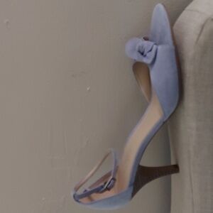 Ann Taylor Loft Lilac Suede Ankle strap Bow Heels Pumps Sz 8M